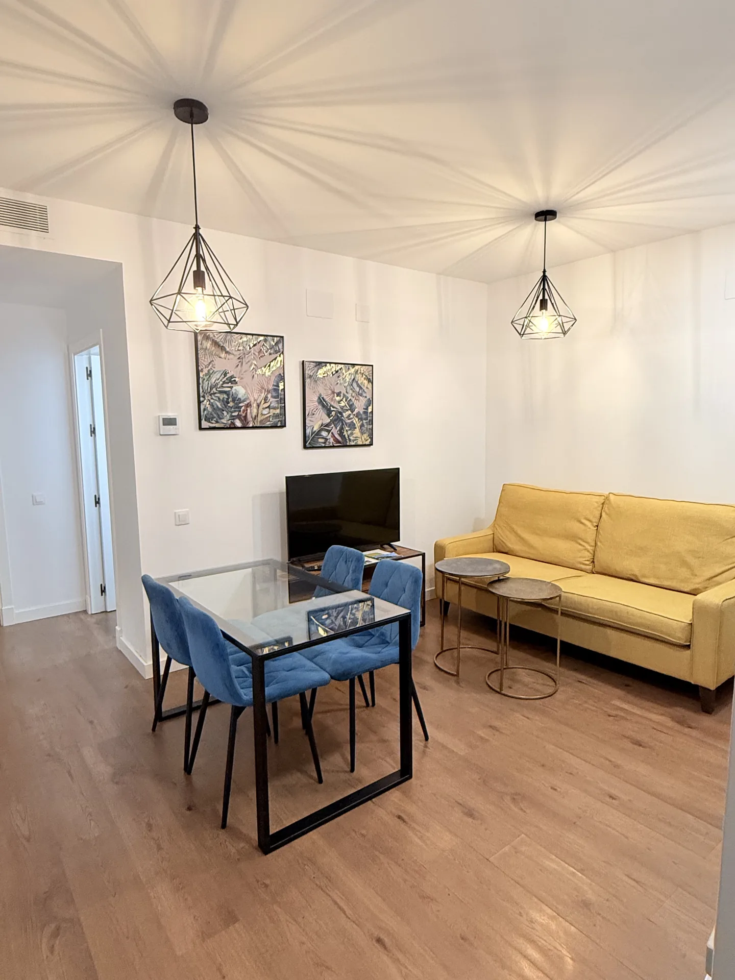 Apartamentos Constantina bedroom